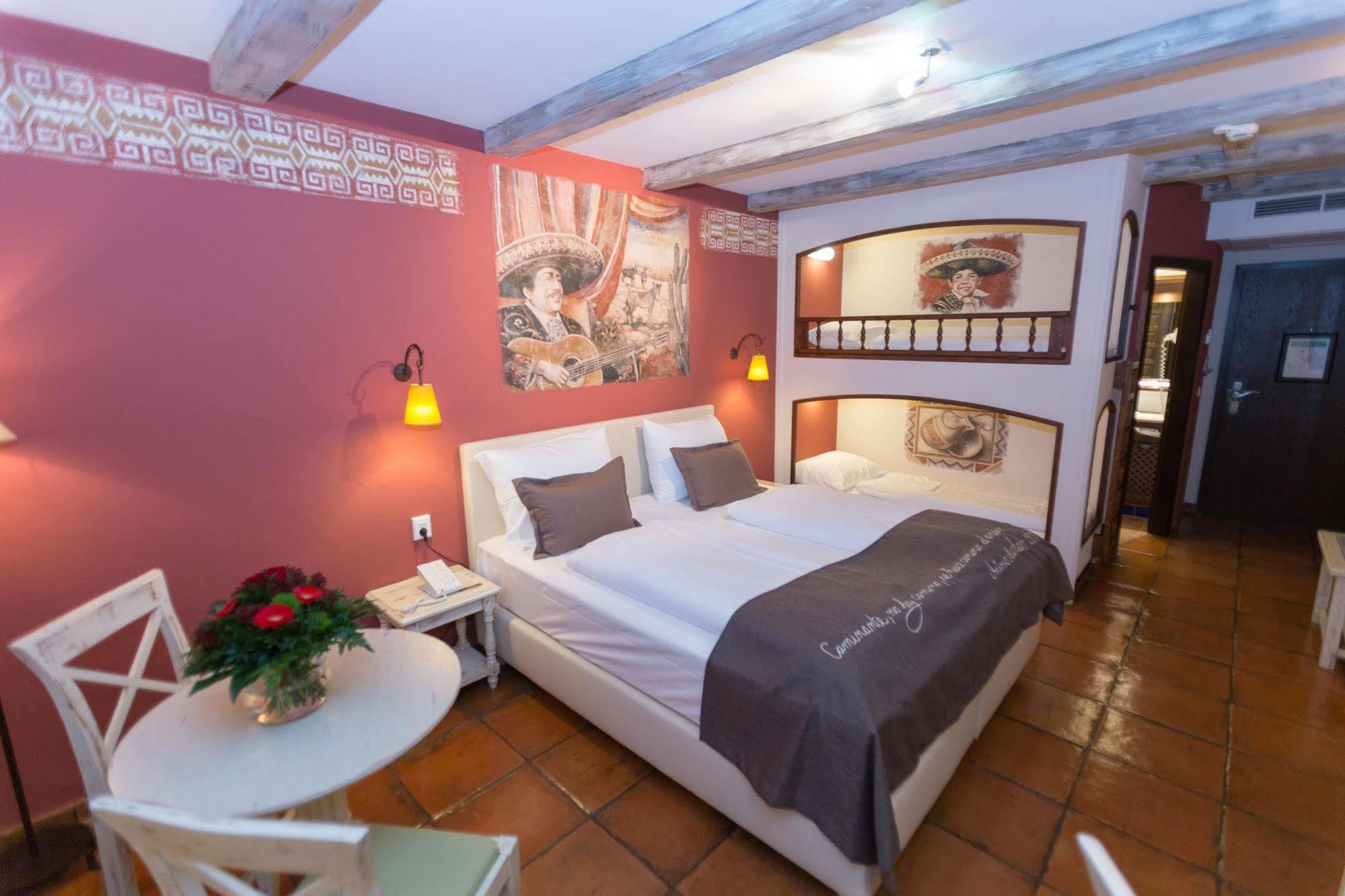 4-Sterne Erlebnishotel El Andaluz, Europa-Park Freizeitpark & Erlebnis-Resort Rust Kültér fotó